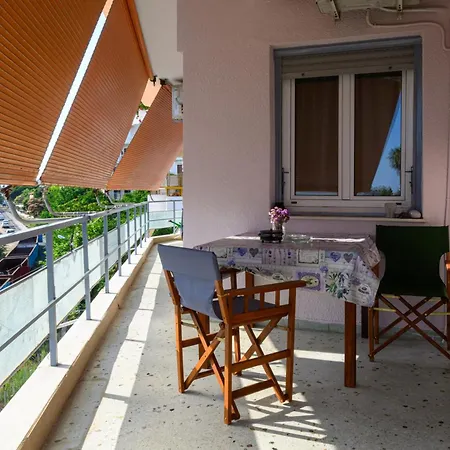 Roubini 52 Kalamata
