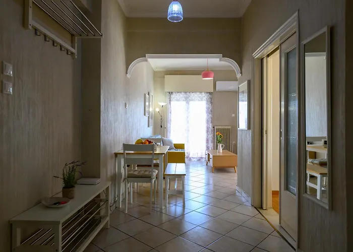 Roubini 52 Apartment *