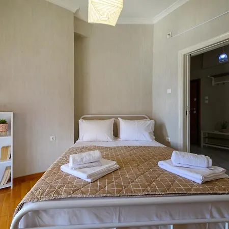 Roubini 52 Apartment