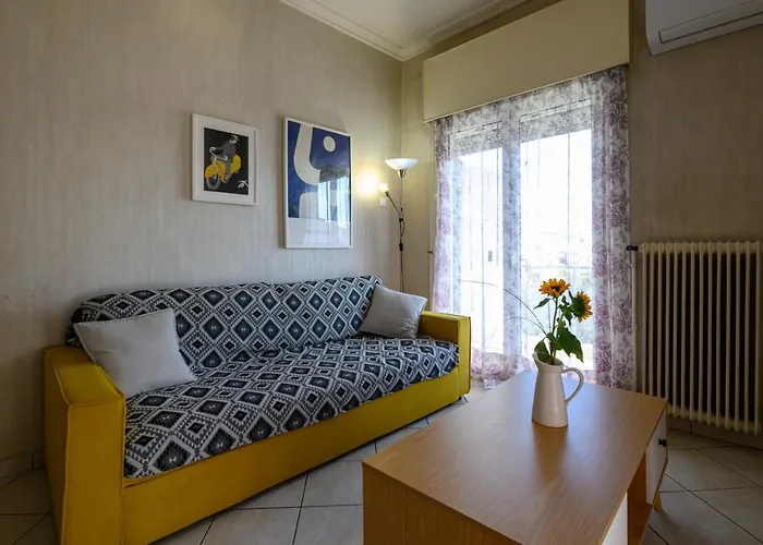 Roubini 52 Апартаменты Каламата