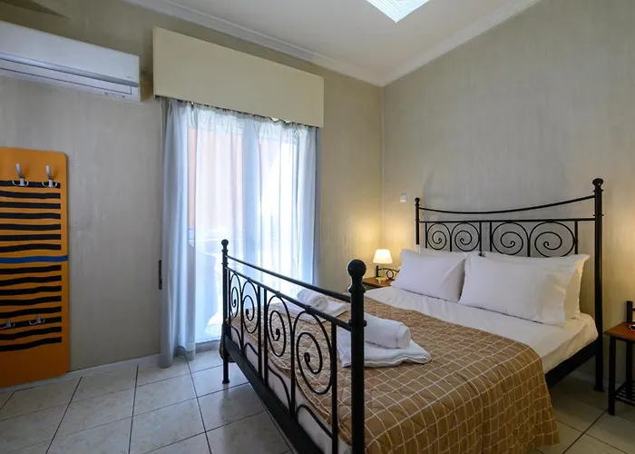 Roubini 52 Apartamento Calamata